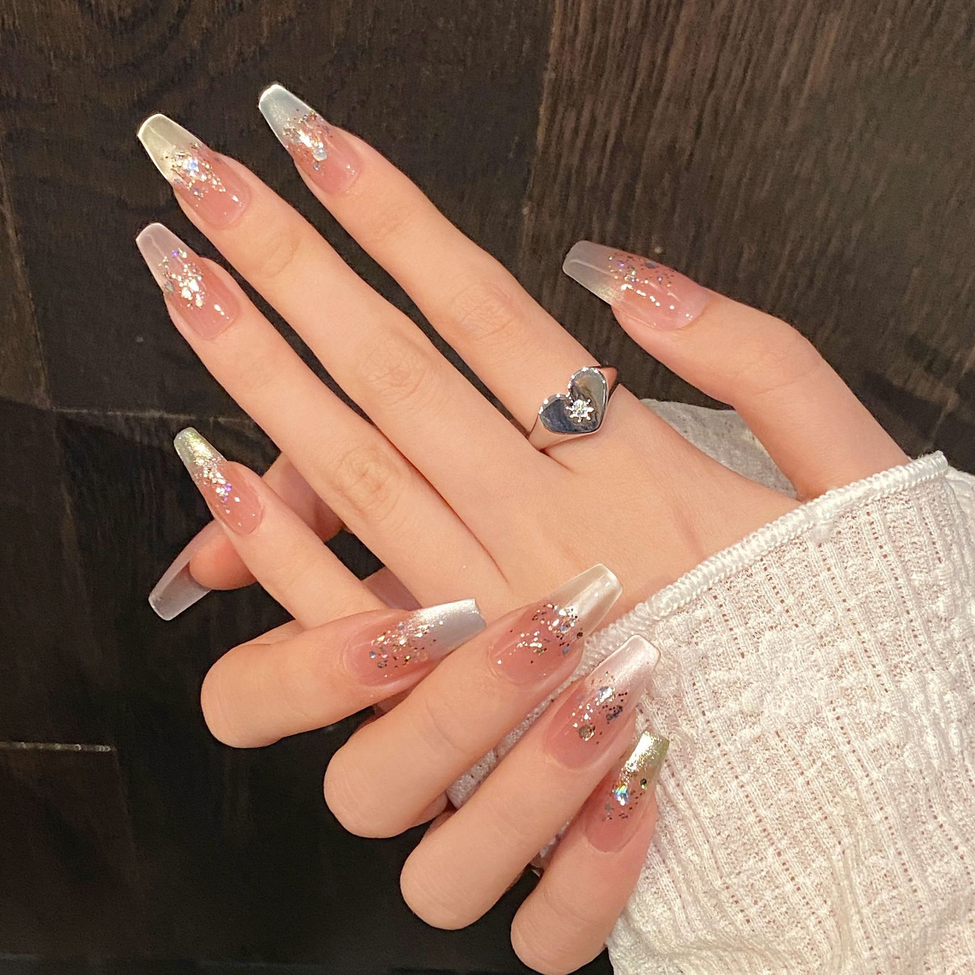 손톱에 수제 프레스 Gillter 디자인의 레인보우 C - Nail Art Full Design 리뷰 및 가격