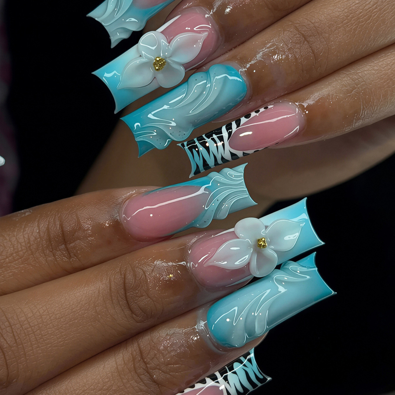 24개 블루 그라데이션 프렌치 스타일 롱 스퀘어 디자인 - Nail Art Zebra 리뷰 및 가격